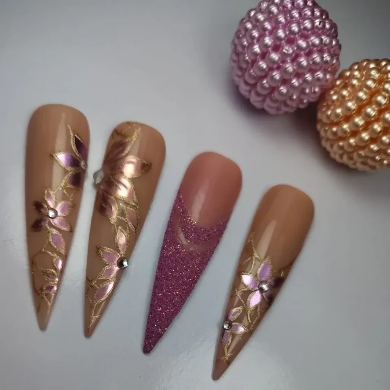 Decoraciones en uñas efecto espejo - academia tijeras